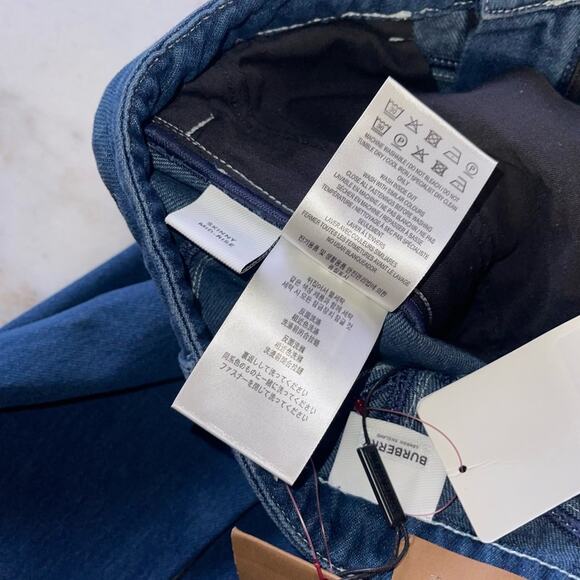 Burberry Heart-Stitch Motif Denim Skinny Jeans in Dark Wash - Picture 17 of 17